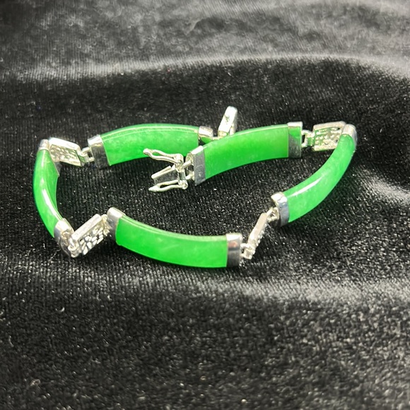 #29 Vintage 925 Silver & Jade Bracelet, 7 1/4" Safety Clasps - Picture 1 of 8